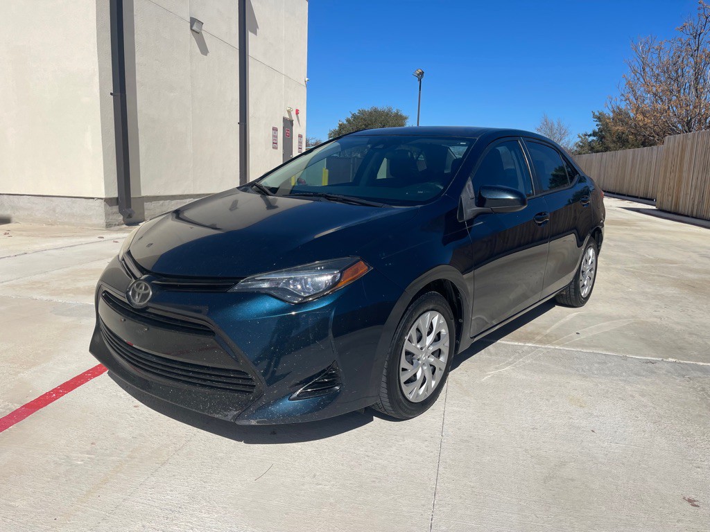 2018 Toyota Corolla Image 1