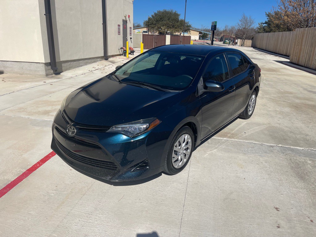 2018 Toyota Corolla Image 2