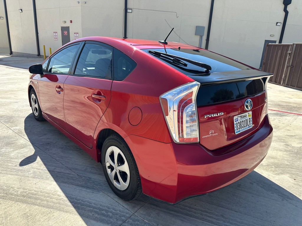 2013 Toyota Prius Image 3