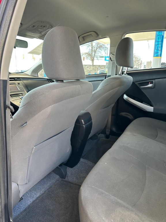 2013 Toyota Prius Image 10