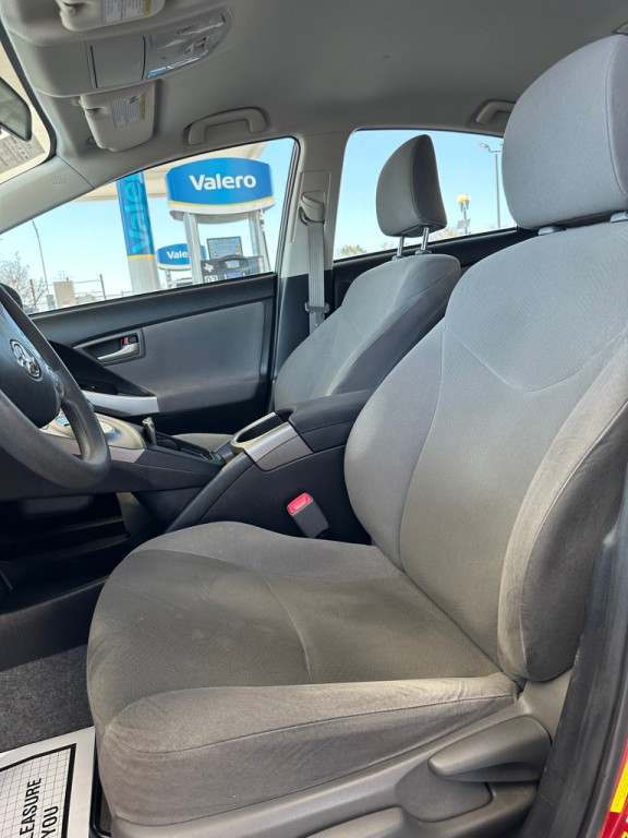 2013 Toyota Prius Image 15