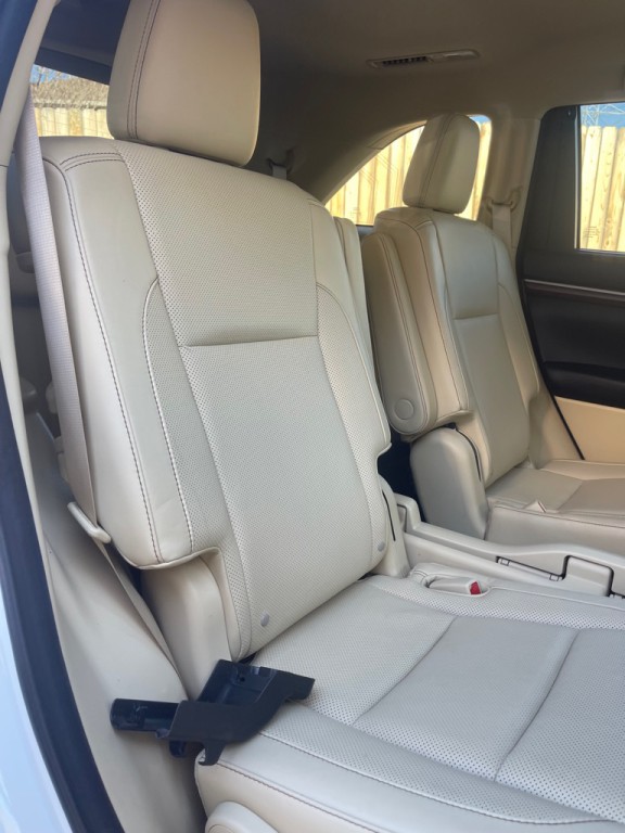 2015 Toyota Highlander Image 14