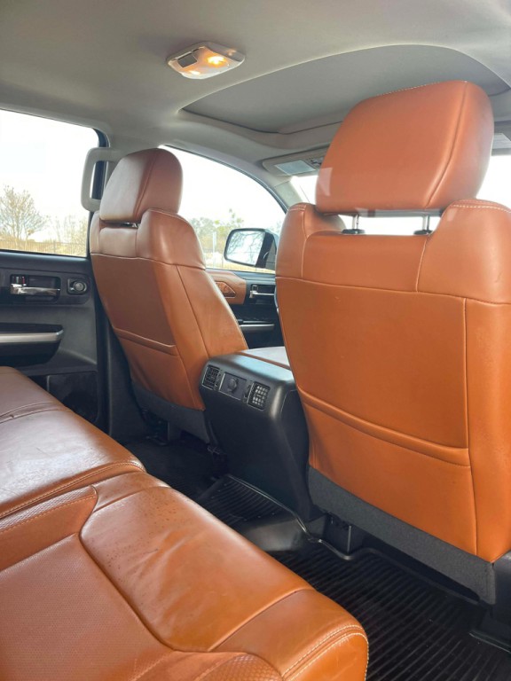 2015 Toyota Tundra Image 12