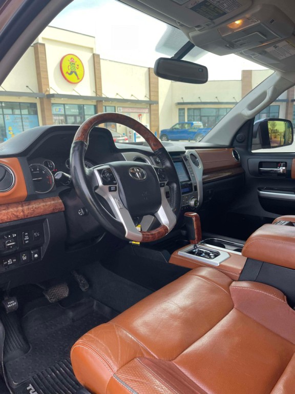 2015 Toyota Tundra Image 16