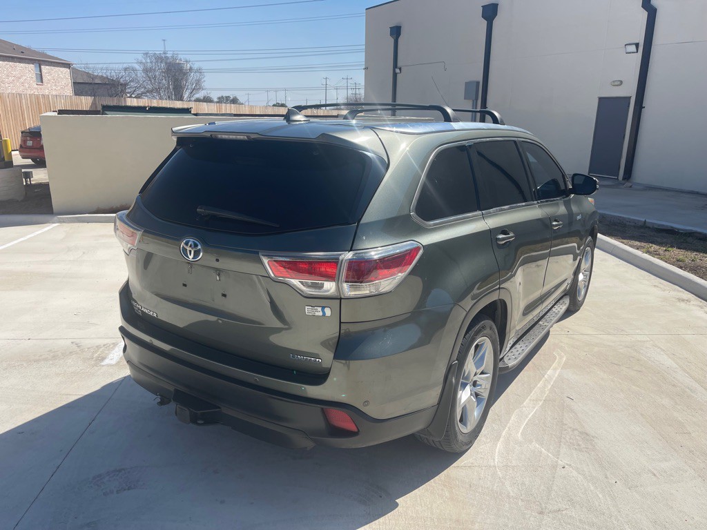 2016 Toyota Highlander Image 8