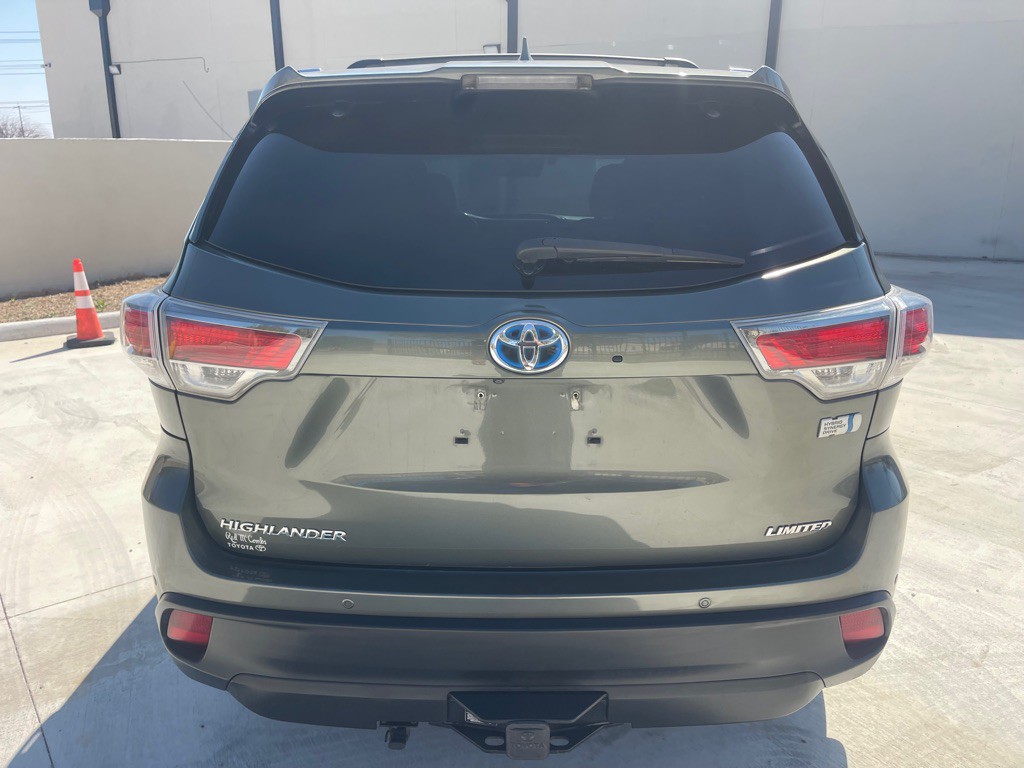 2016 Toyota Highlander Image 9