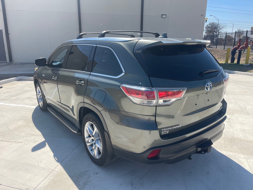 2016 Toyota Highlander Image 11