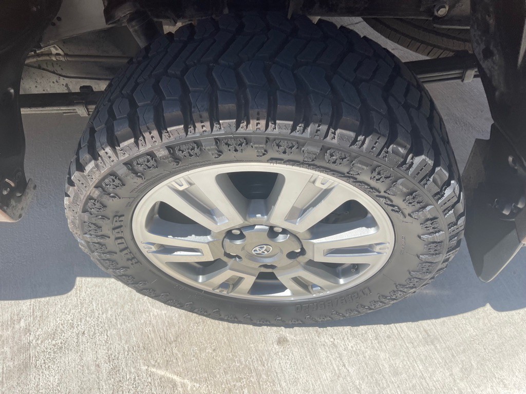 2016 Toyota Tundra Image 12