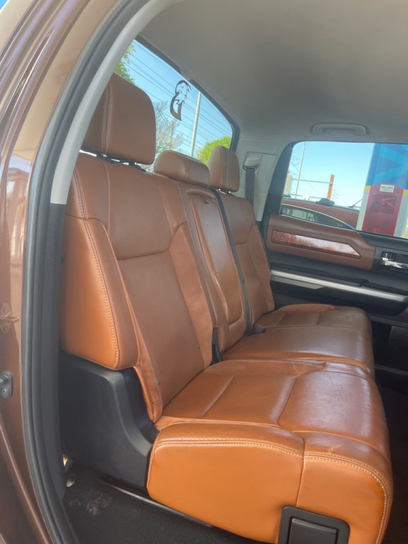 2016 Toyota Tundra Image 16