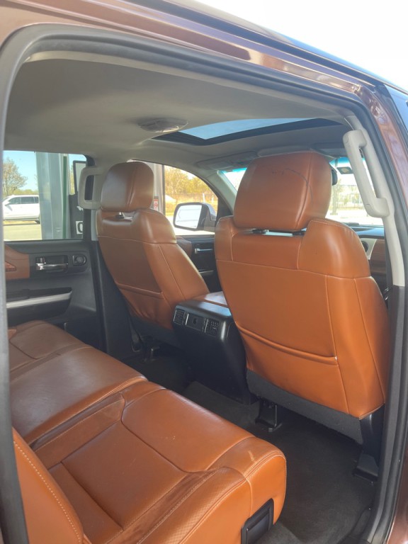 2016 Toyota Tundra Image 17