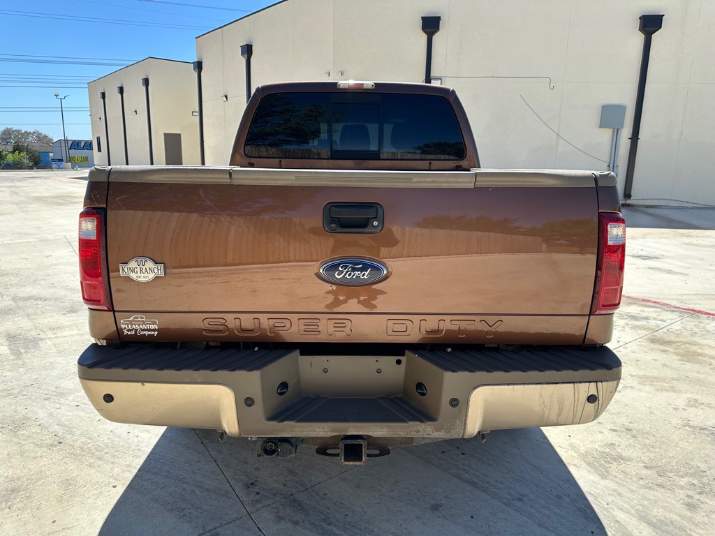 2011 Ford F-250 Image 4
