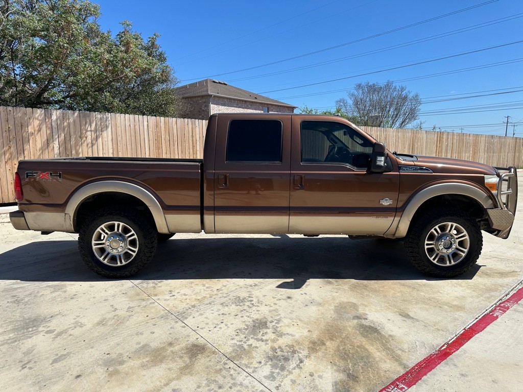 2011 Ford F-250 Image 6