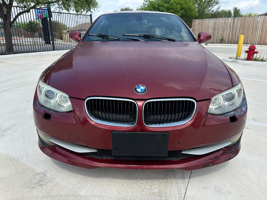2012 BMW 3 Series Image 8