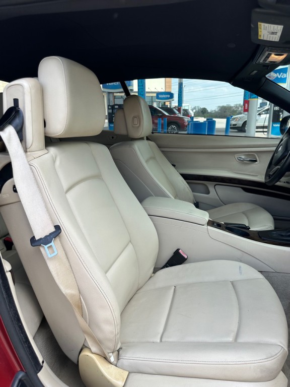 2012 BMW 3 Series Image 11