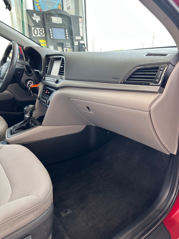 2018 Hyundai Elantra Image 15