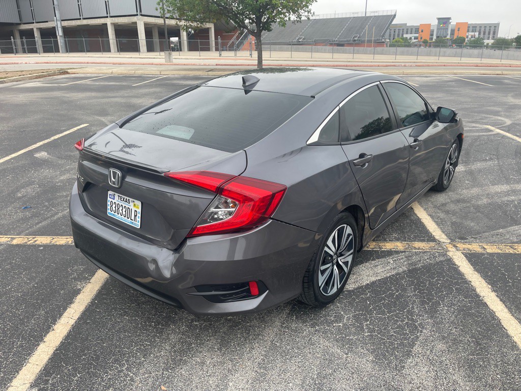 2018 Honda Civic Image 8