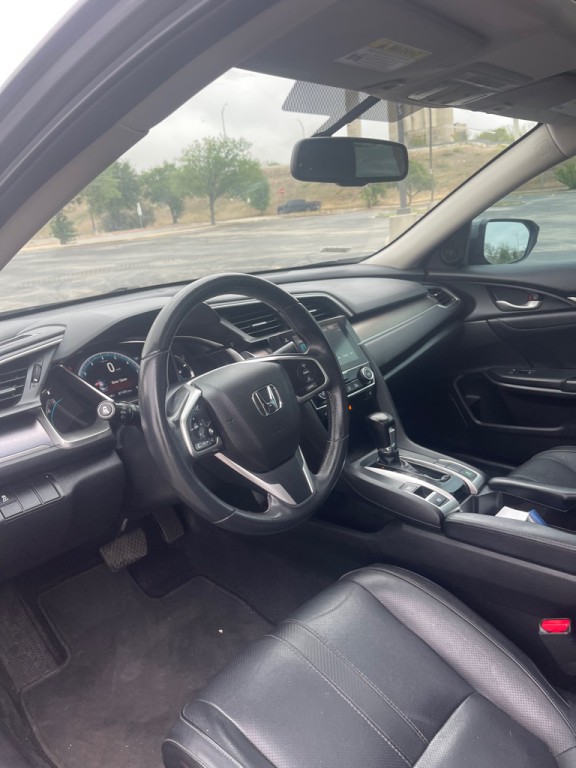 2018 Honda Civic Image 18