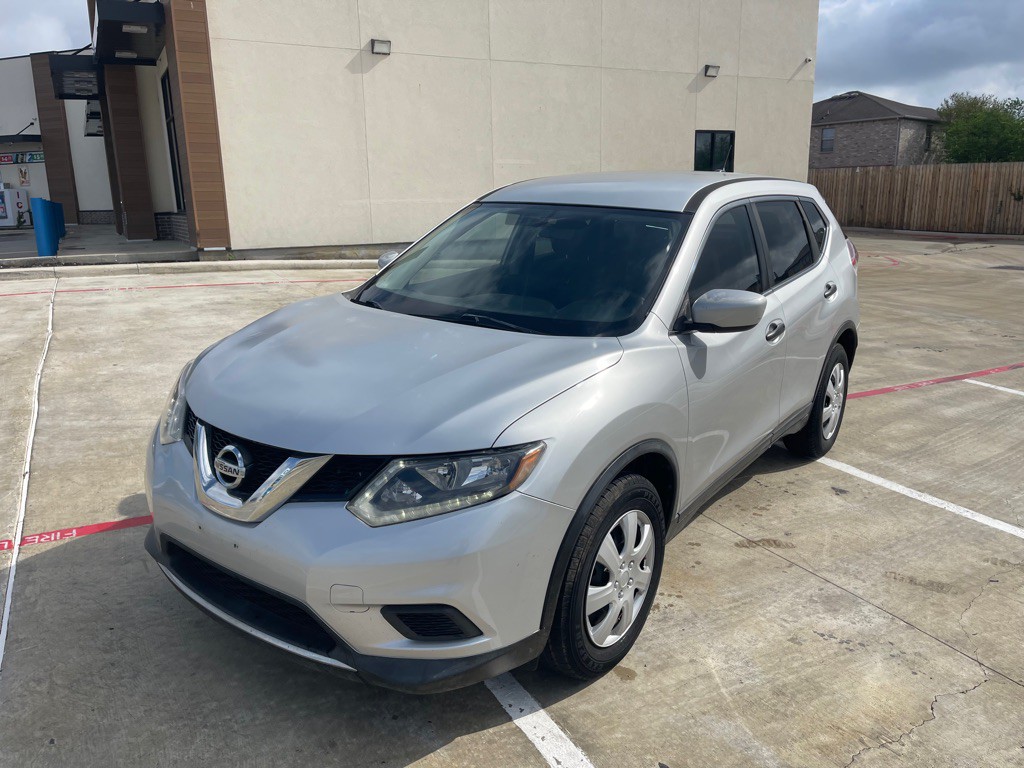 2016 Nissan Rogue Image 2