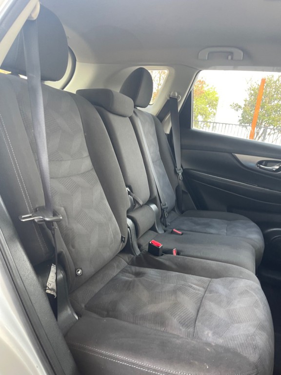 2016 Nissan Rogue Image 12