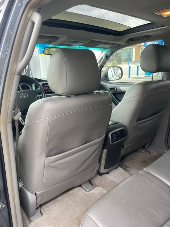 2004 Toyota 4Runner Image 15