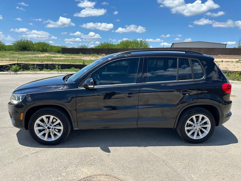 2017 Volkswagen Tiguan Image 2