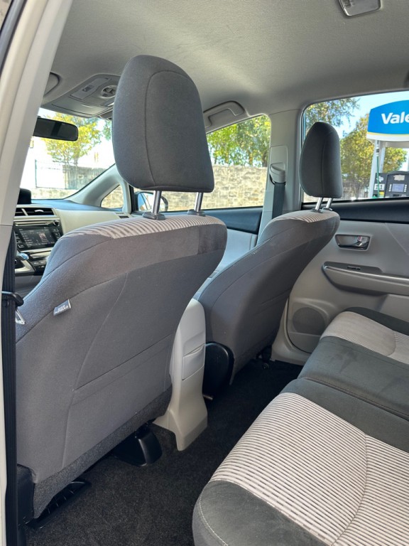 2017 Toyota Prius Image 10