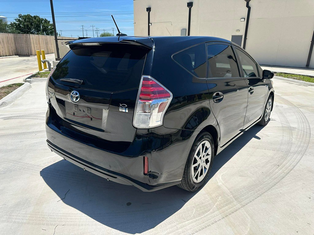 2017 Toyota Prius Image 28
