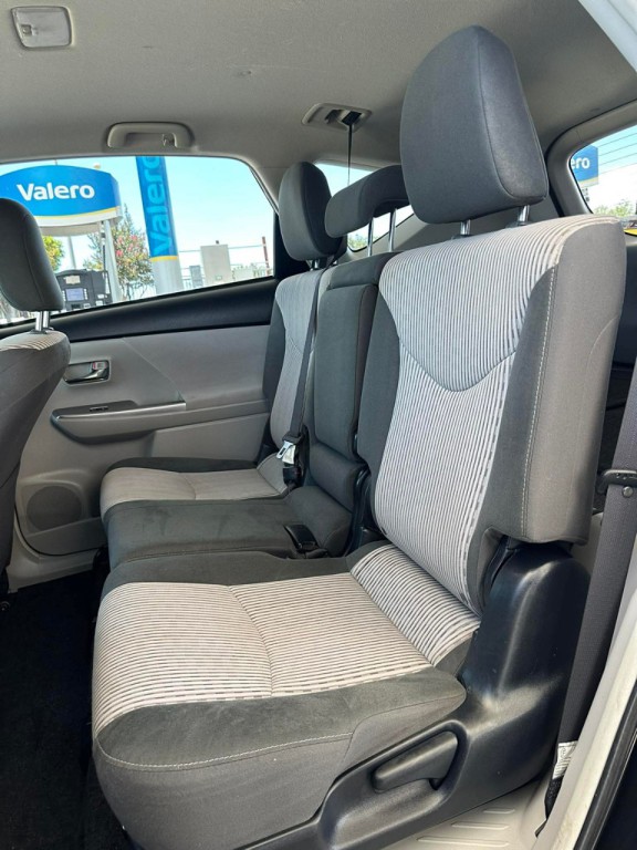 2017 Toyota Prius Image 31