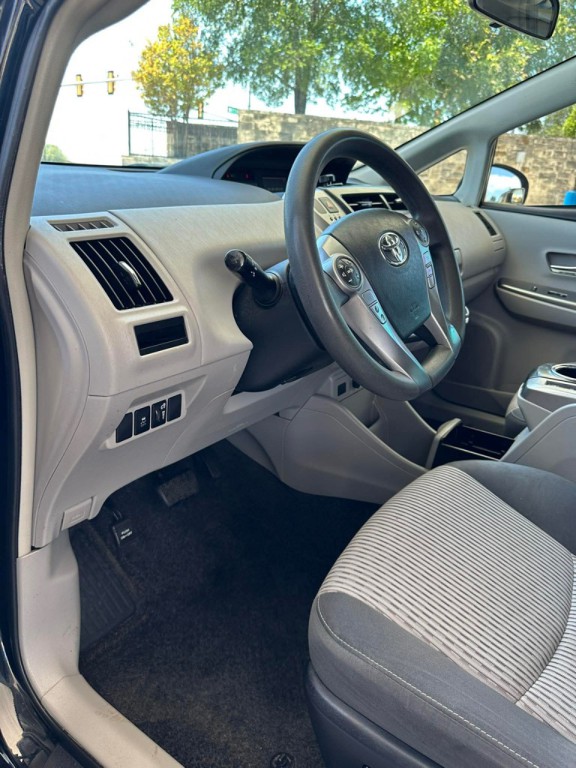 2017 Toyota Prius Image 34