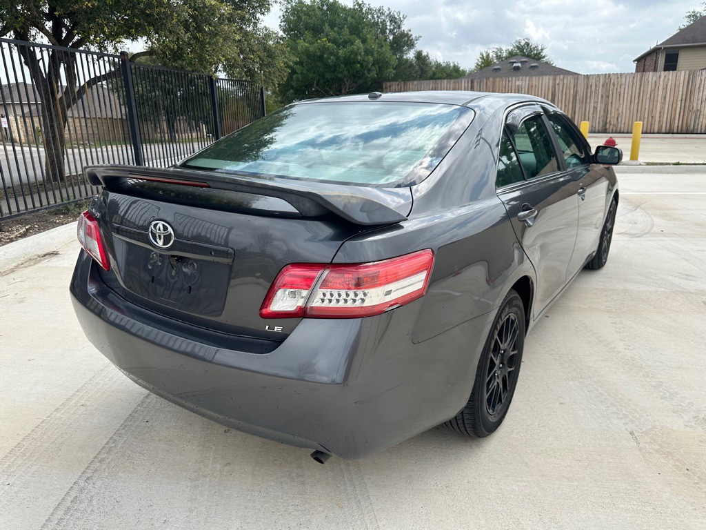 2010 Toyota Camry Image 5