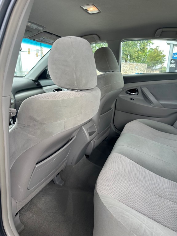 2010 Toyota Camry Image 10