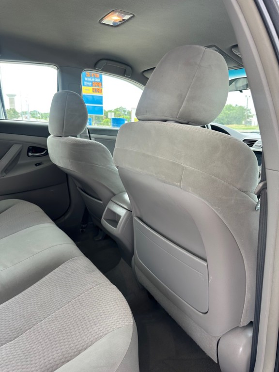 2010 Toyota Camry Image 12