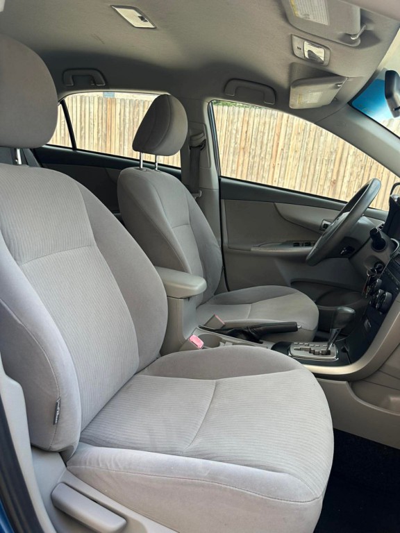 2010 Toyota Corolla Image 14