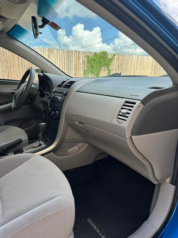 2010 Toyota Corolla Image 17