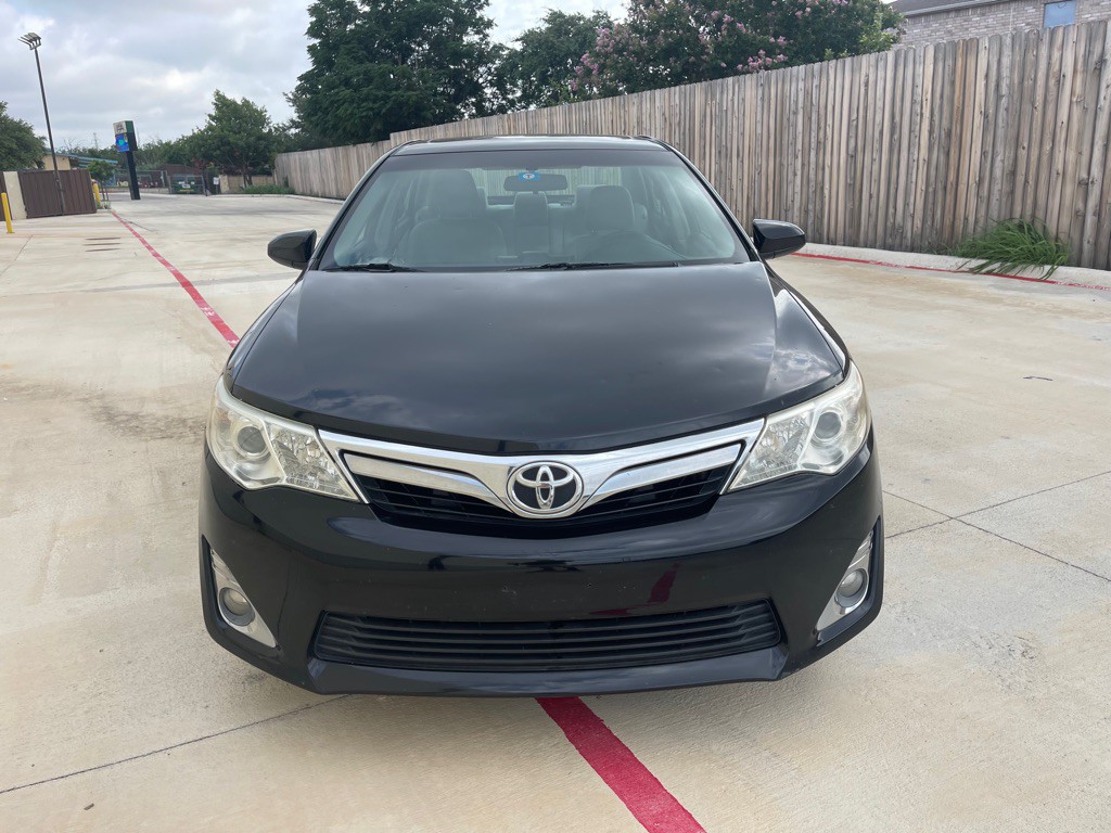 2012 Toyota Camry Image 2