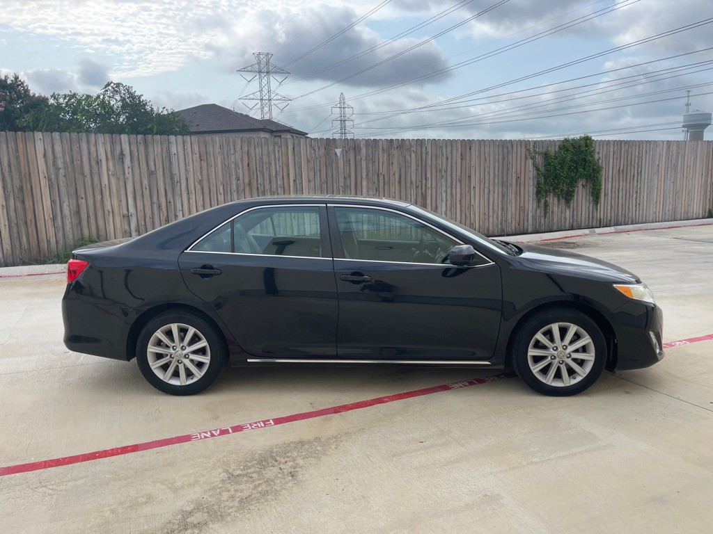 2012 Toyota Camry Image 4