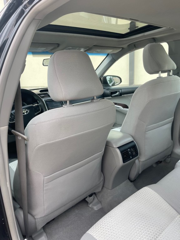 2012 Toyota Camry Image 10