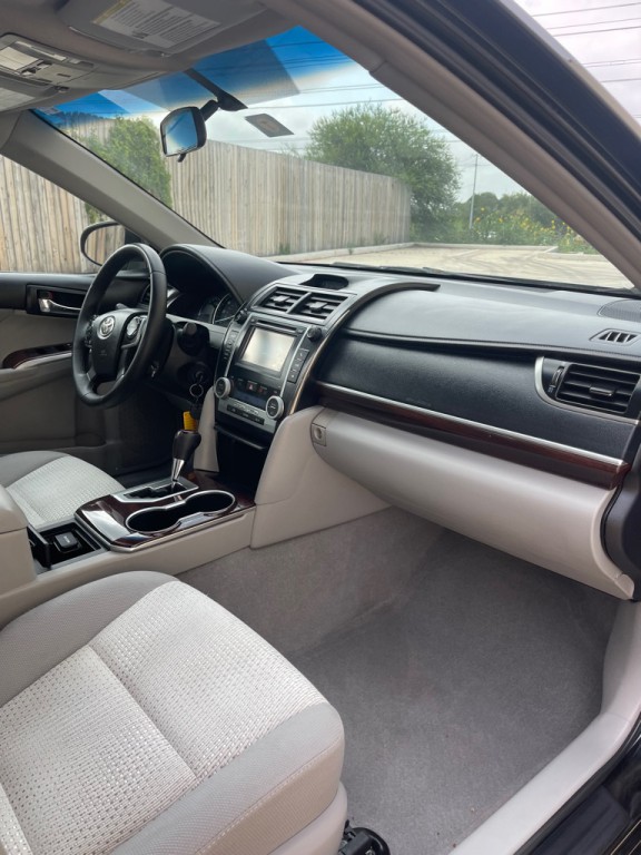 2012 Toyota Camry Image 15