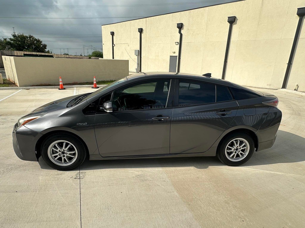 2016 Toyota Prius Image 6