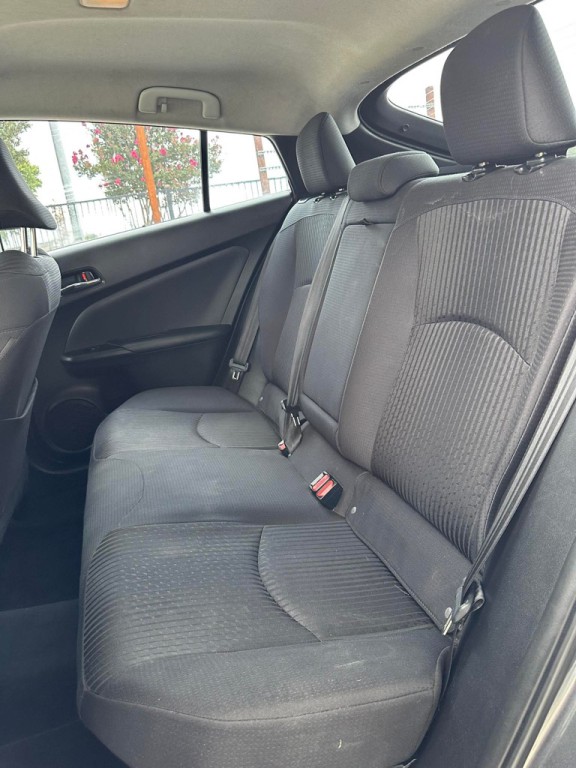 2016 Toyota Prius Image 11