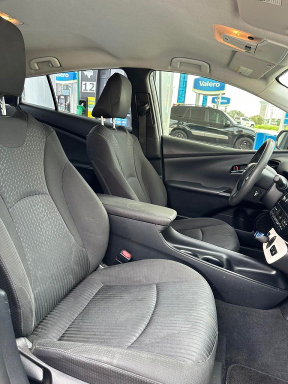 2016 Toyota Prius Image 14