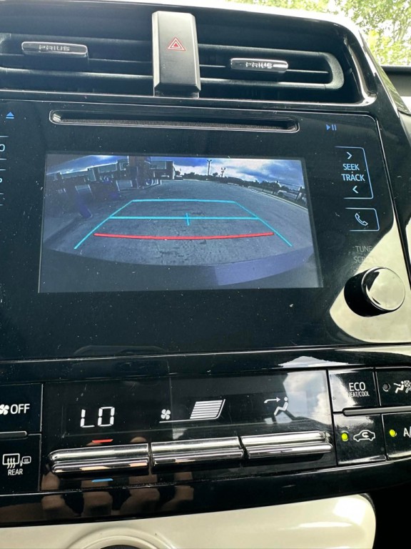 2016 Toyota Prius Image 18