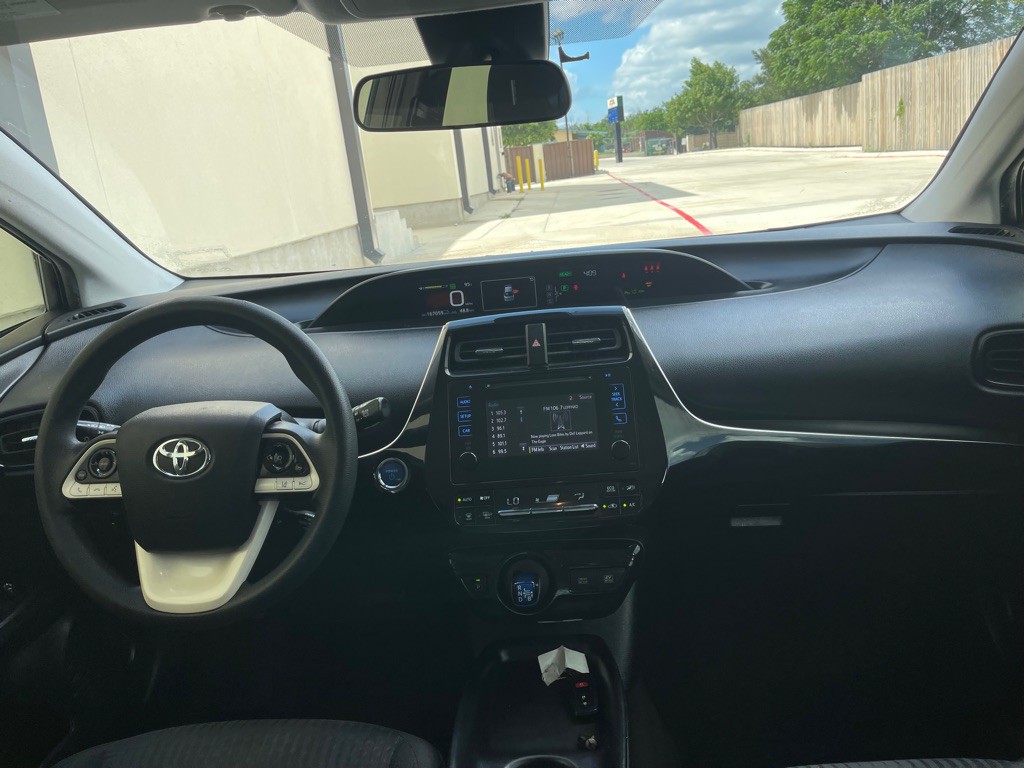 2017 Toyota Prius Image 12