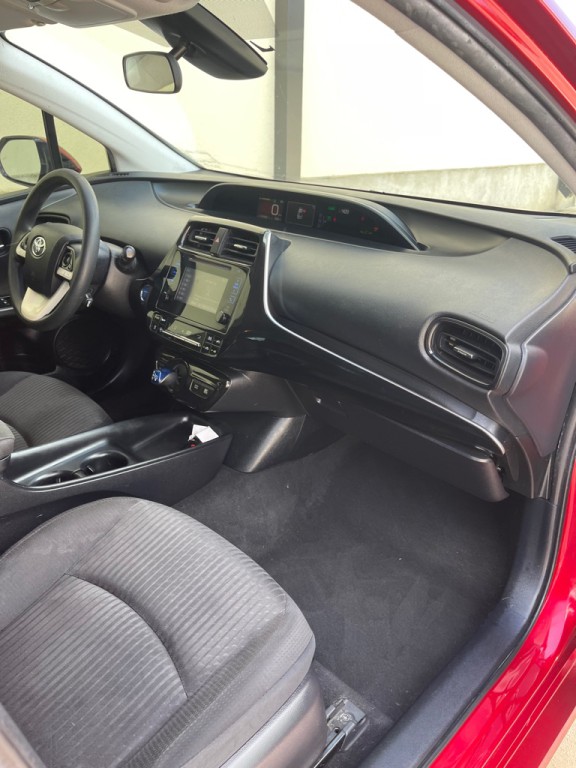 2017 Toyota Prius Image 14
