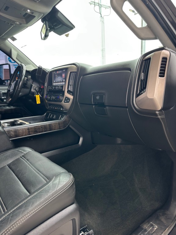 2015 GMC Sierra Image 14