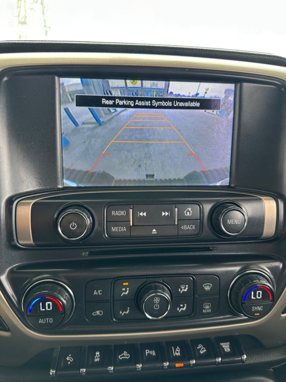 2015 GMC Sierra Image 18