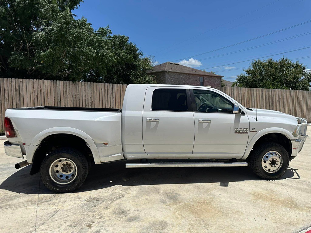 2015 RAM 3500 Image 4