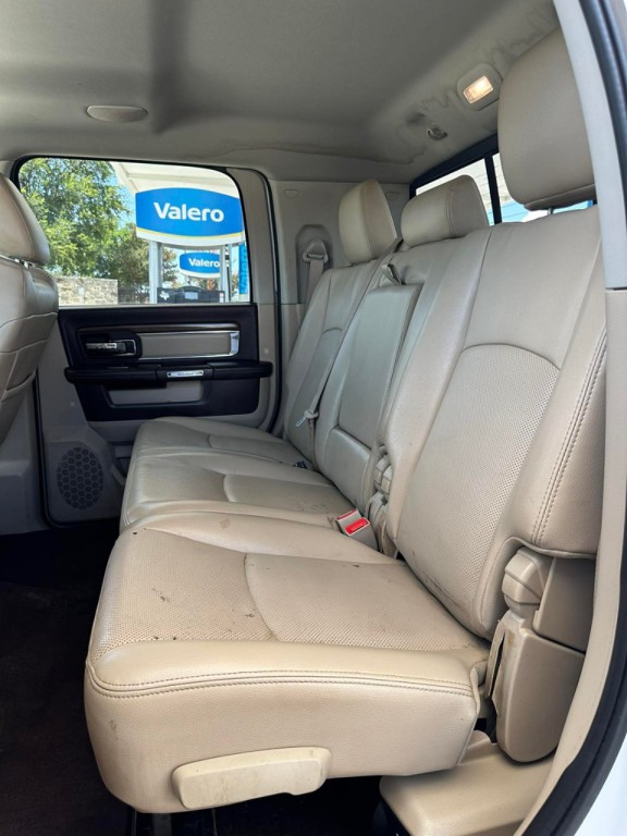 2015 RAM 3500 Image 11