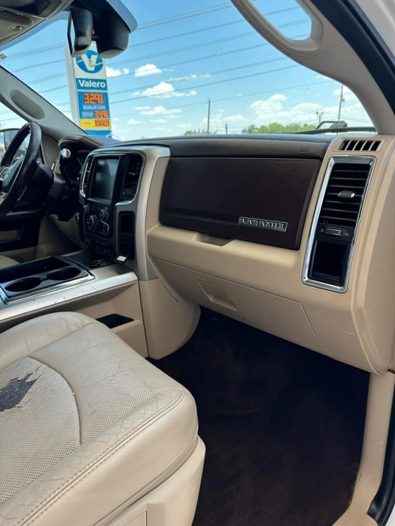 2015 RAM 3500 Image 15