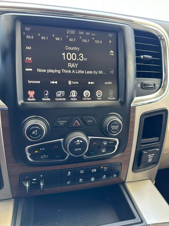 2015 RAM 3500 Image 17